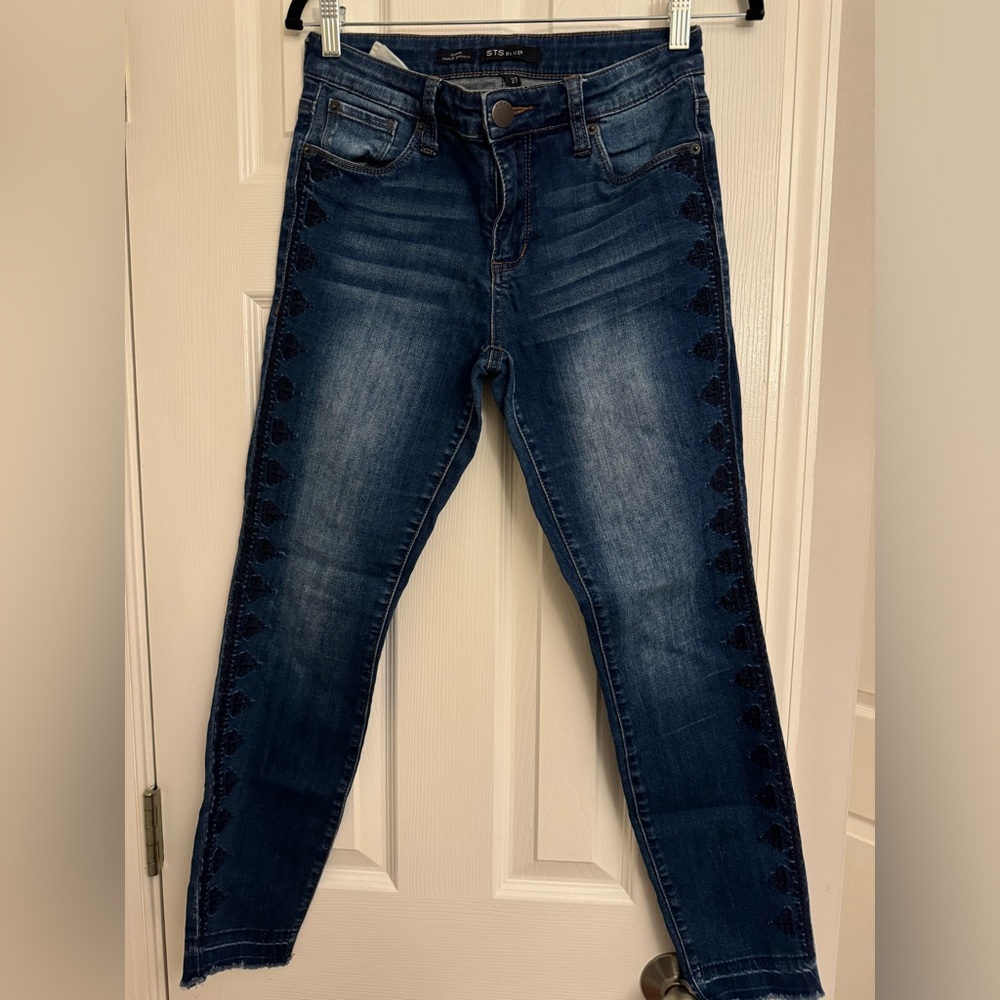 STS Blue Mid-Rise Embroidered Detail Skinny Jeans - Size 27